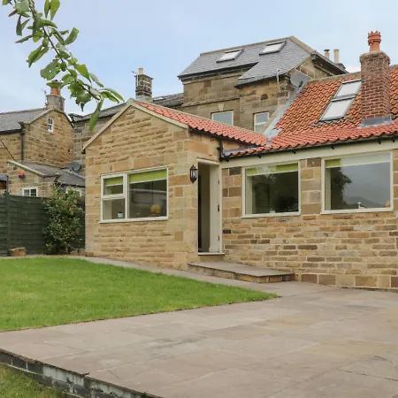 1 Thorpe Green *